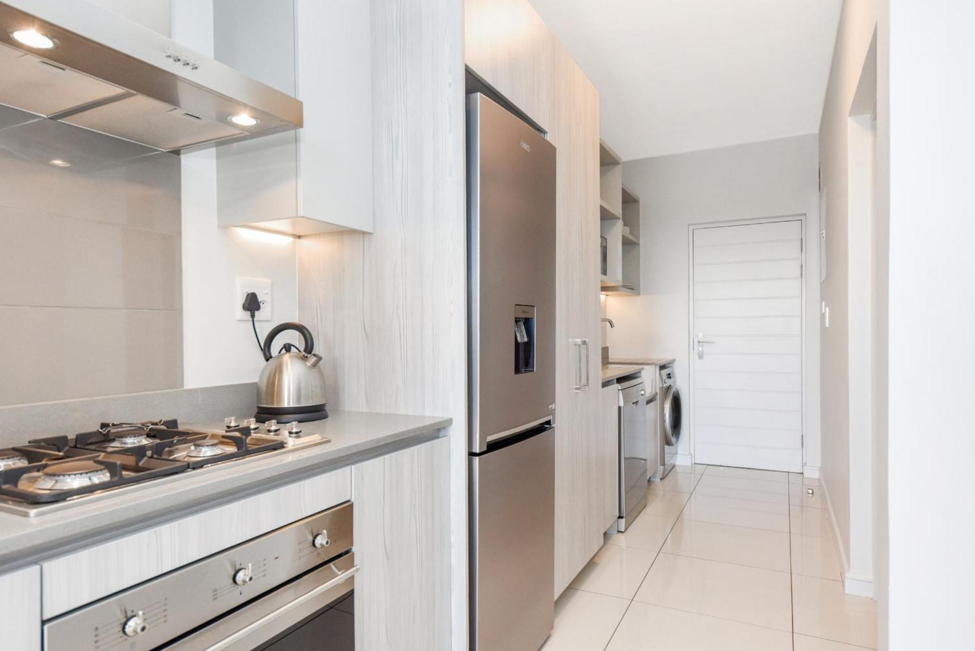 The Median Rosebank Luxury Apartment - Building With Generator Johannesburg Exterior foto