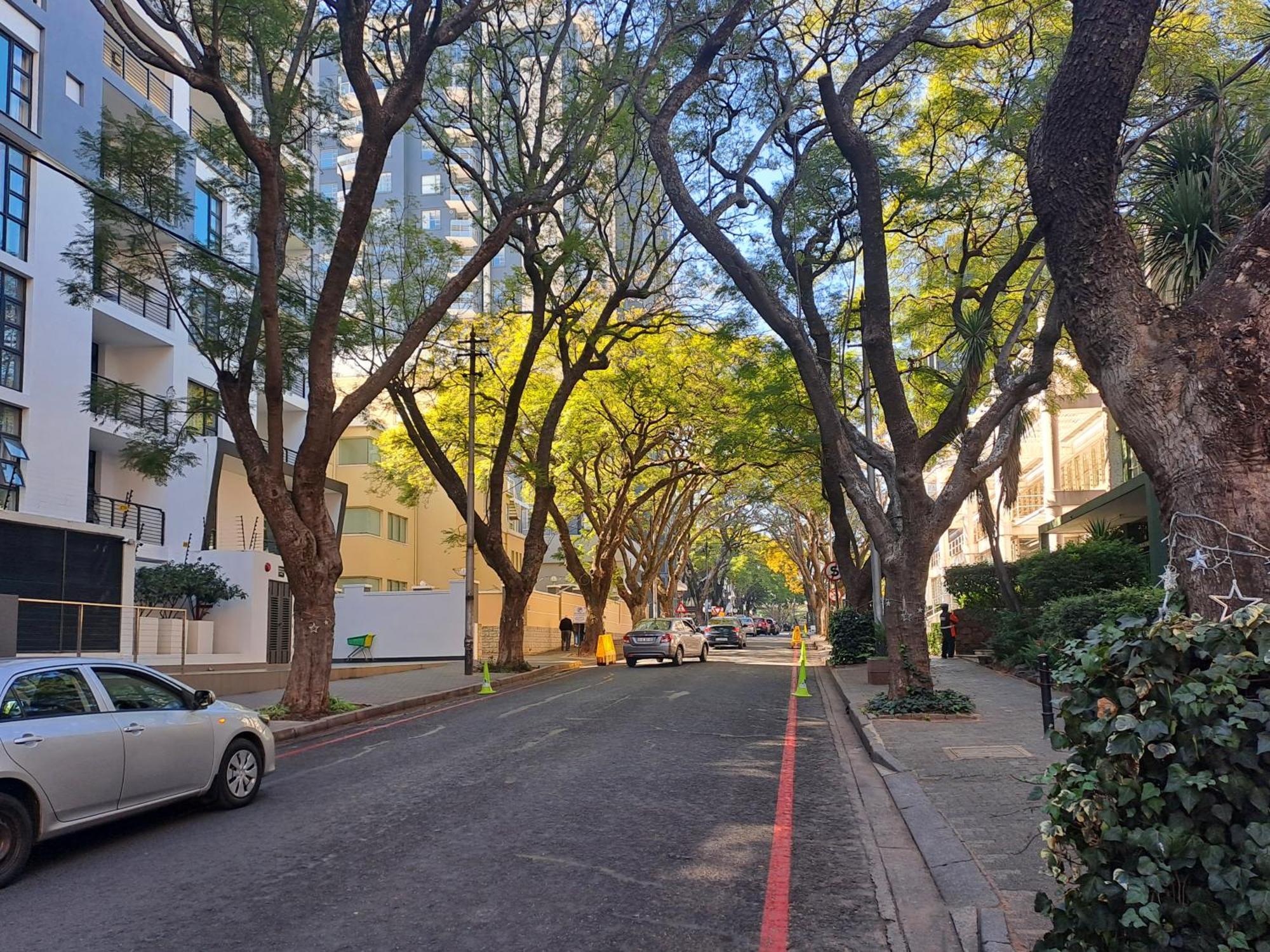 The Median Rosebank Luxury Apartment - Building With Generator Johannesburg Exterior foto